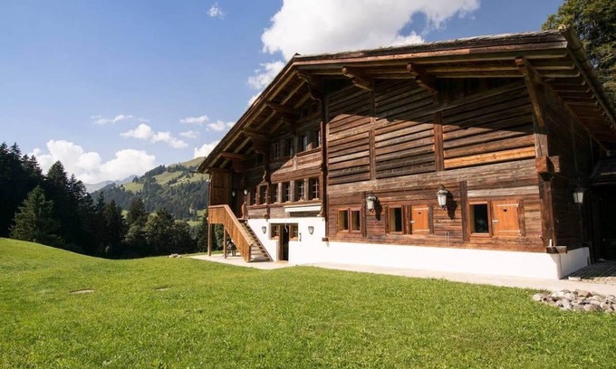 Gstaad House | Gstaad - Great Luxurious Farmhouse