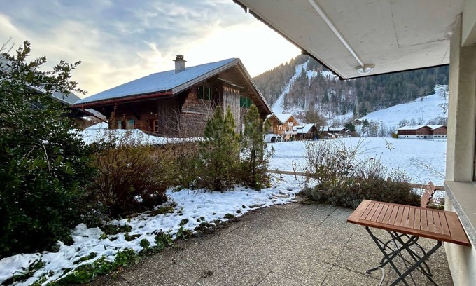 Gstaad Apartment | Gstaad Luxurious Flat With Terrace & Stunning Views