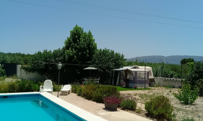 Gaianes House | guest caravan with pool