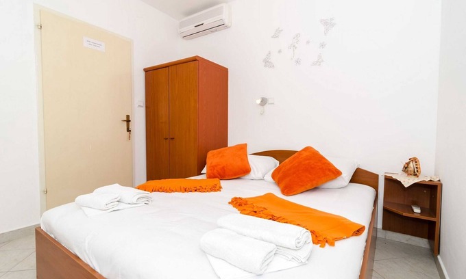 Mlini Apartment | Guest House Daniela - Double Room with Private External Bathroom and Patio - SOBA 3