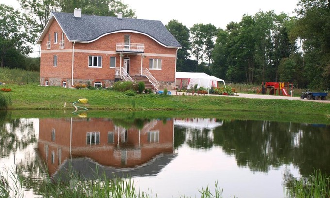 Cervonka House | Guest House Kalnu pūpoli