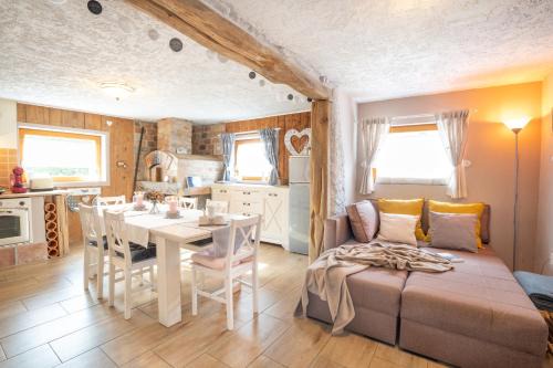 Zirovnica Apartment | Guest House Pr' Čut