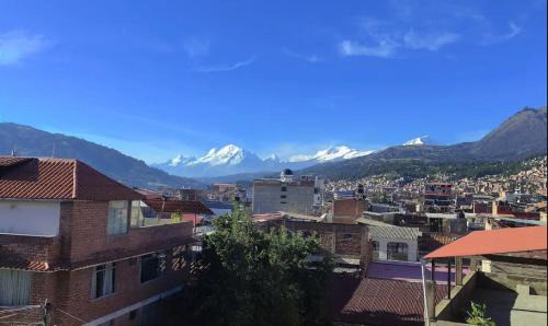 Huaraz House | Guest house. Shared room in panoramic apartment. Private bathroom. Kitchen and washmachine