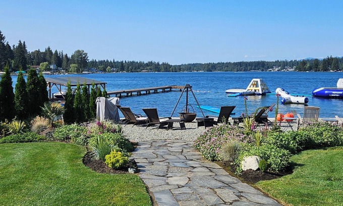Lake Goodwin House | Guest House with private hot tub, sauna, lake front access, EV Charger