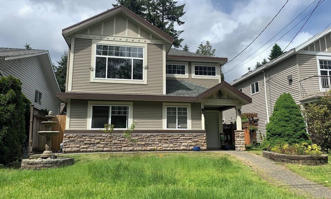Coquitlam House | Guest Suite 2 beds Coquitlam Centre Mall -10min walk to Skytrain/Mall