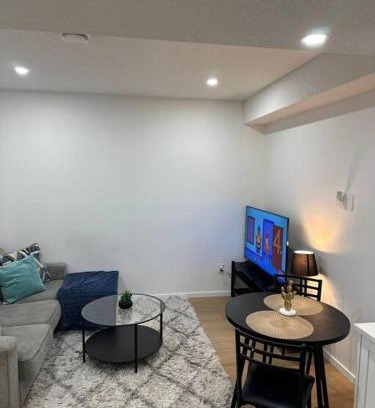 Southwest Calgary Apartment | Guest suite in Southwest Calgary
