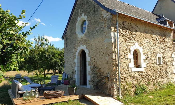 Bazouges-sur-le-Loir Bed & Breakfast | Guesthouse near La Flèche, PMR adapted, pets allowed, breakfast included
