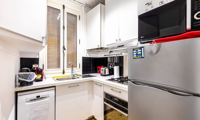 17th Arrondissement Apartment | GuestReady - Bright and Homely Apt in Batignolles