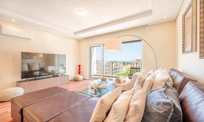 Parede Apartment | GuestReady - Parede Residence near the beaches