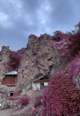 Goris House | Guiding Globe