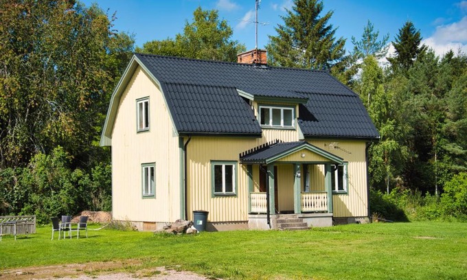 Lakene House | Gula huset, Lakene Ostgård