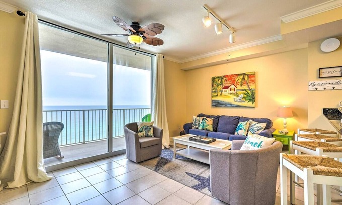 El Centro Beach Condo | Gulf-Front Retreat|Stunning Views|Walk 2 Pier Park