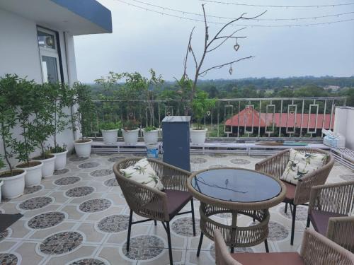 Udyog Vihar Apartment | Gurgaon 21 Tonic & Twinkle