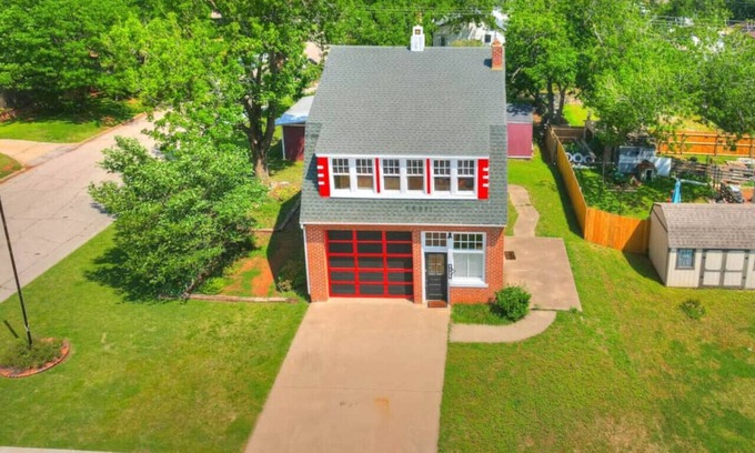 Guthrie House | Guthrie`s Historic Firehouse