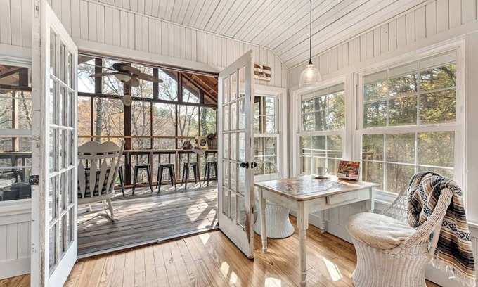 Siloam Springs Cottage | Gwen's Nest- a unique luxury, family cottage in the woods!
