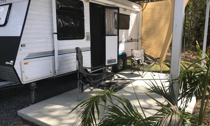 North Deep Creek Other | Gympie Luxury Caravan with ensuite bathroom