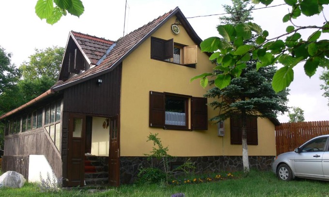 Izvoare House | Gyulak Guesthouse