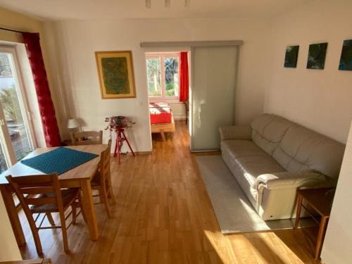 Idstein Apartment | Häuschen mit Gartenblick