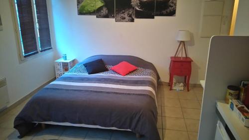 Neuilly-l'Eveque Apartment | Hébergements Sylvain