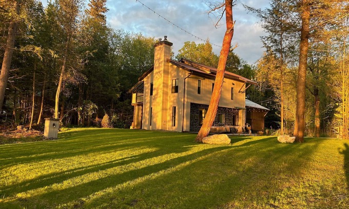 Le Haut-Saint-Francois Regional County Municipality House | Hôtel à la maison - Le refuge de Louise, avec spa