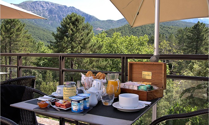 Guagno les Bains Hotel | Hôtel Des Deux Sorru