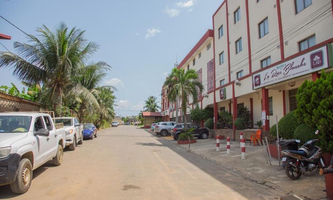 Abidjan Resort | Hôtel La Rose Blanche Abidjan