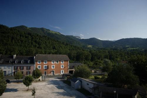 Peyrouse Hotel | Hôtel Ladagnous