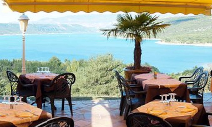 Bauduen Hotel | Hôtel Restaurant Les Cavalets