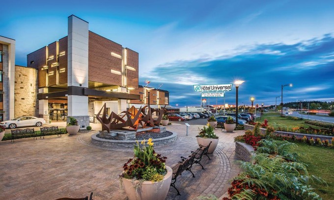 Riviere-du-Loup Regional County Municipality Hotel | Hôtel Universel, Centre de congrès Rivière-du-Loup