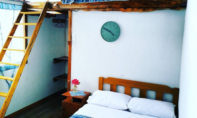 Oxapampa Cabin | Habitación familiar con balcon privado alejado del bullicio de la ciudad