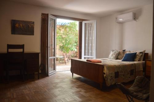 Salto House | Habitación "Sur" Privada con baño privado - 3B