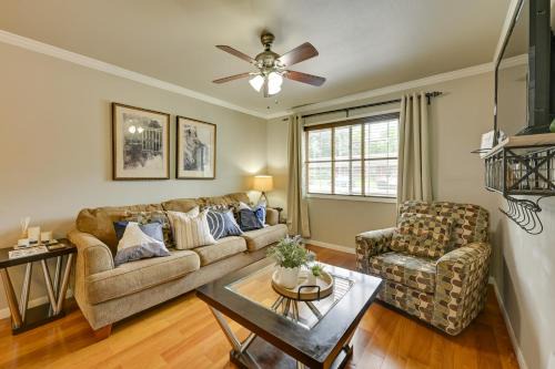 Nacogdoches Apartment | Half-Mi to SFA Campus Lumberjack-Ready Retreat