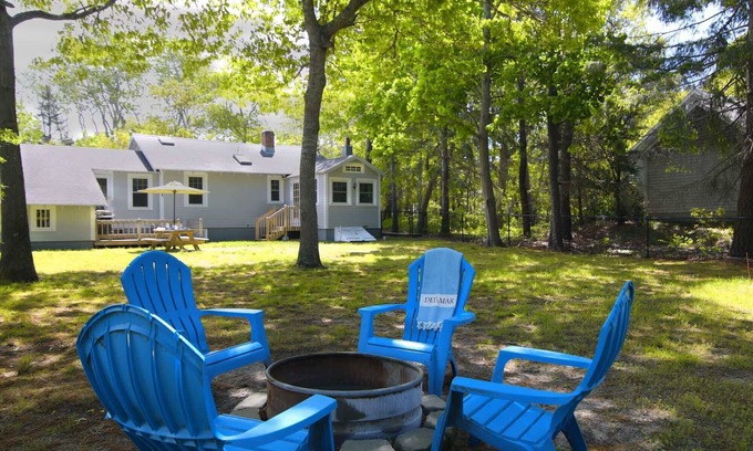 North Eastham House | Half Mile to Private Association Beach!