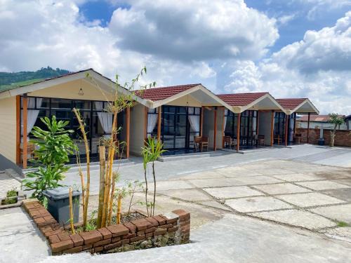 Sei Pinang Villa | Halona Resort Guci
