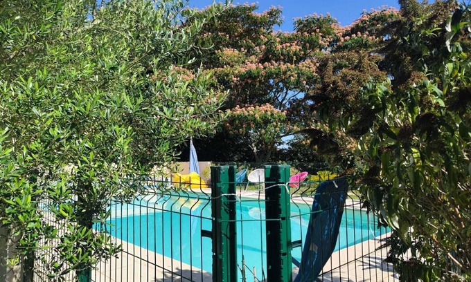 Chaniers Bed & Breakfast | Halte Dans un Espace Parental à 5mn de Saintes ou 1/2h de Royan!