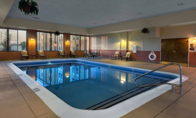 Saint Marys  Allen County Hotel | Hampton Inn Ft. Wayne-Southwest