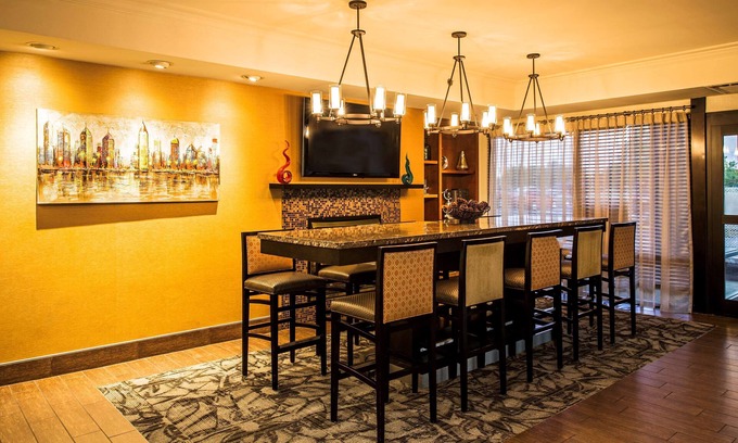 Eastwick Hotel | Hampton Inn Philadelphia-International Airport