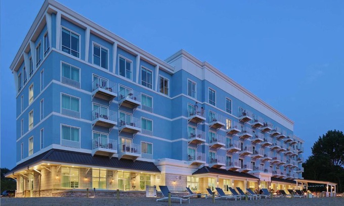 Manistee Hotel | Hampton Inn & Suites Manistee, Mi