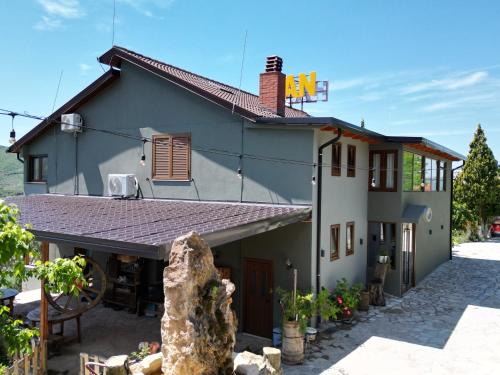Elbasan County House | Hani i Ilirit