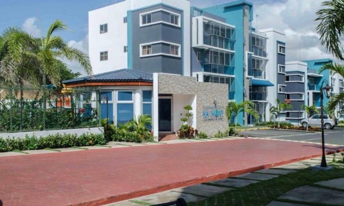 Gregorio Luperon Apartment | Hannah is a nice apartment on a first level.
