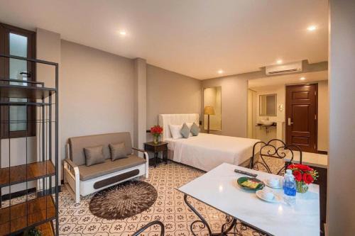 Hoan Kiem Hotel | Hanoi Old Town