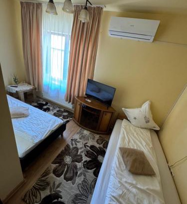 Zalau House | Hanul Ancutei 1