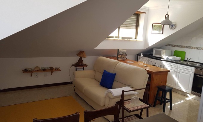Praia das Macas Apartment | Happy House 1 bedroom apartment 230m from Praia das Maçãs