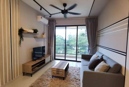 Gelang Patah Apartment | Happy House, Starview Bay, Free WiFi, Forestcity