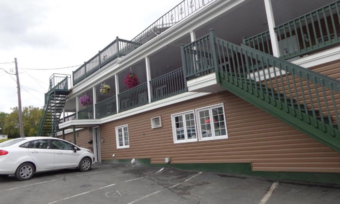 Edmundston Hotel | Happy Motel