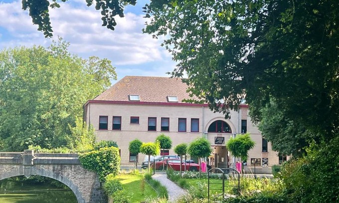 Estaimbourg Hotel | Haras des Chartreux