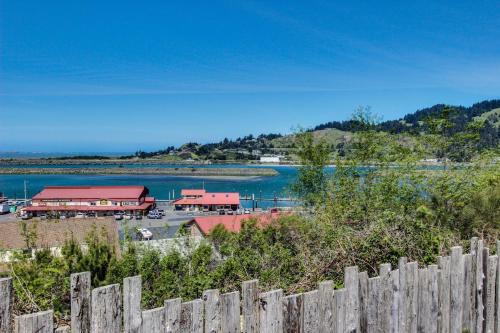 Gold Beach House | Harbor View Cottage A
