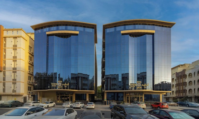 Al-Hamra'a House | Harbour Luxe Suite | Sunday Harbour Gateway