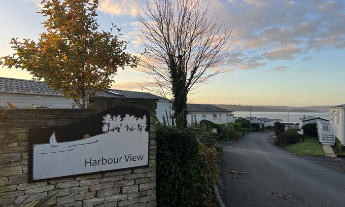 Hamworthy House | Harbour View - 6 Berth Family Caravan - Rockley Park, Haven. Anchors Rest