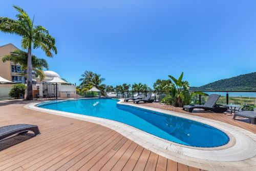 Airlie Beach Apartment | Harbour View King Suite with Spa 1511